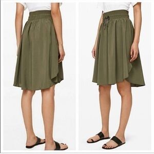 Lululemon Athletica The Everyday Skirt size 4